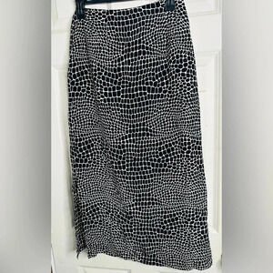 NWT Moda Int’l Women's Black White Snake Print Silk Slit Maxi Skirt Size 10